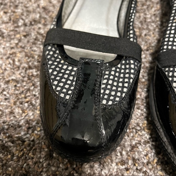 Stuart Weitzman Mesh Flats - Picture 11 of 11